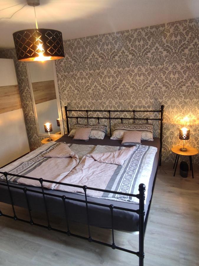 Zum Buchenblick Apartman Sankt Wendel Kültér fotó